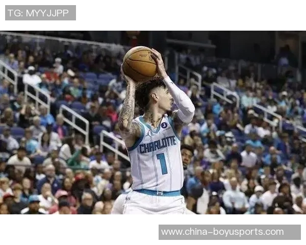 小波特上半场表现惊艳12投7中砍下19分4篮板1助攻三分球命中率高达60 小波特上半场表现惊艳12投7中砍下19分4篮板1助攻三分球命中率高达60