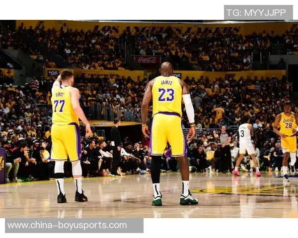 东契奇盛赞詹姆斯合作愉快认为其对湖人当下胜利至关重要 东契奇盛赞詹姆斯合作愉快认为其对湖人当下胜利至关重要