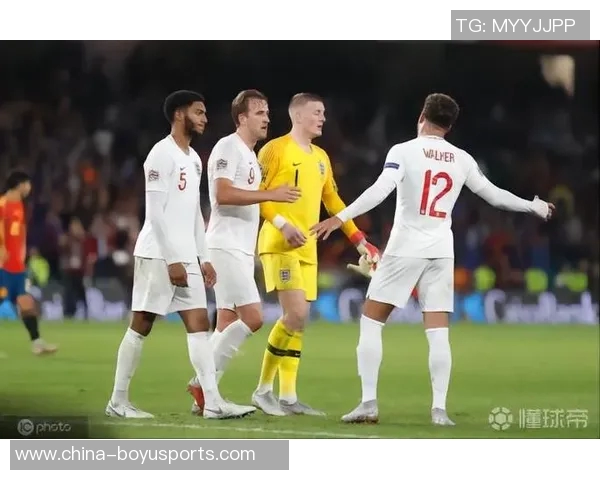 热刺球员对球迷嘘声表示不满召开会议探讨改善关系方案