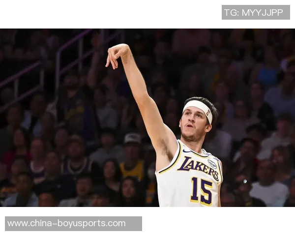 詹姆斯谈里夫斯状态恢复需时强调节奏问题是关键因素