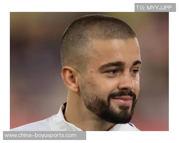 里尔老板谈戴维特点与热格罗瓦恢复进展的最新动态