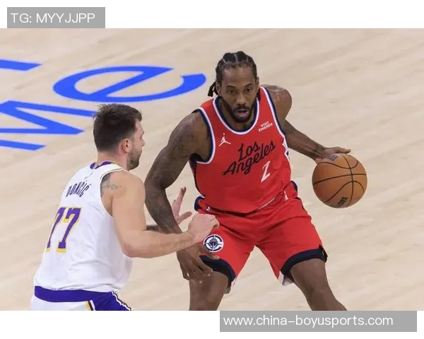 乌布雷因膝盖外侧副韧带受伤缺席明天对快船比赛将与专家会面确认伤情