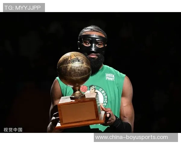 史蒂文斯赞杰伦布朗领导力出色强调球队需持续专注提升自我